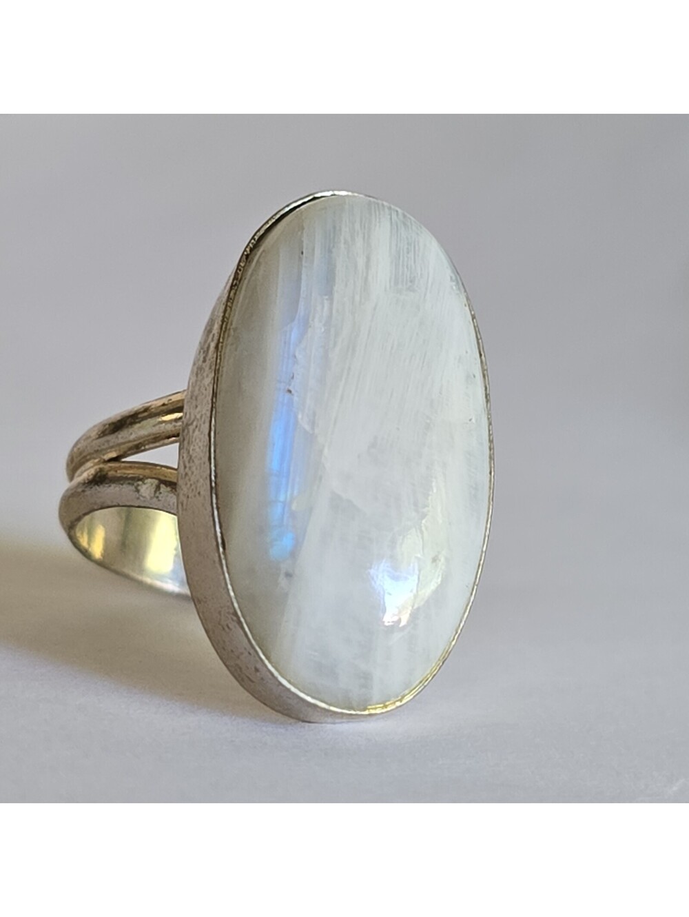 925 sterling silver  ring with moonstone